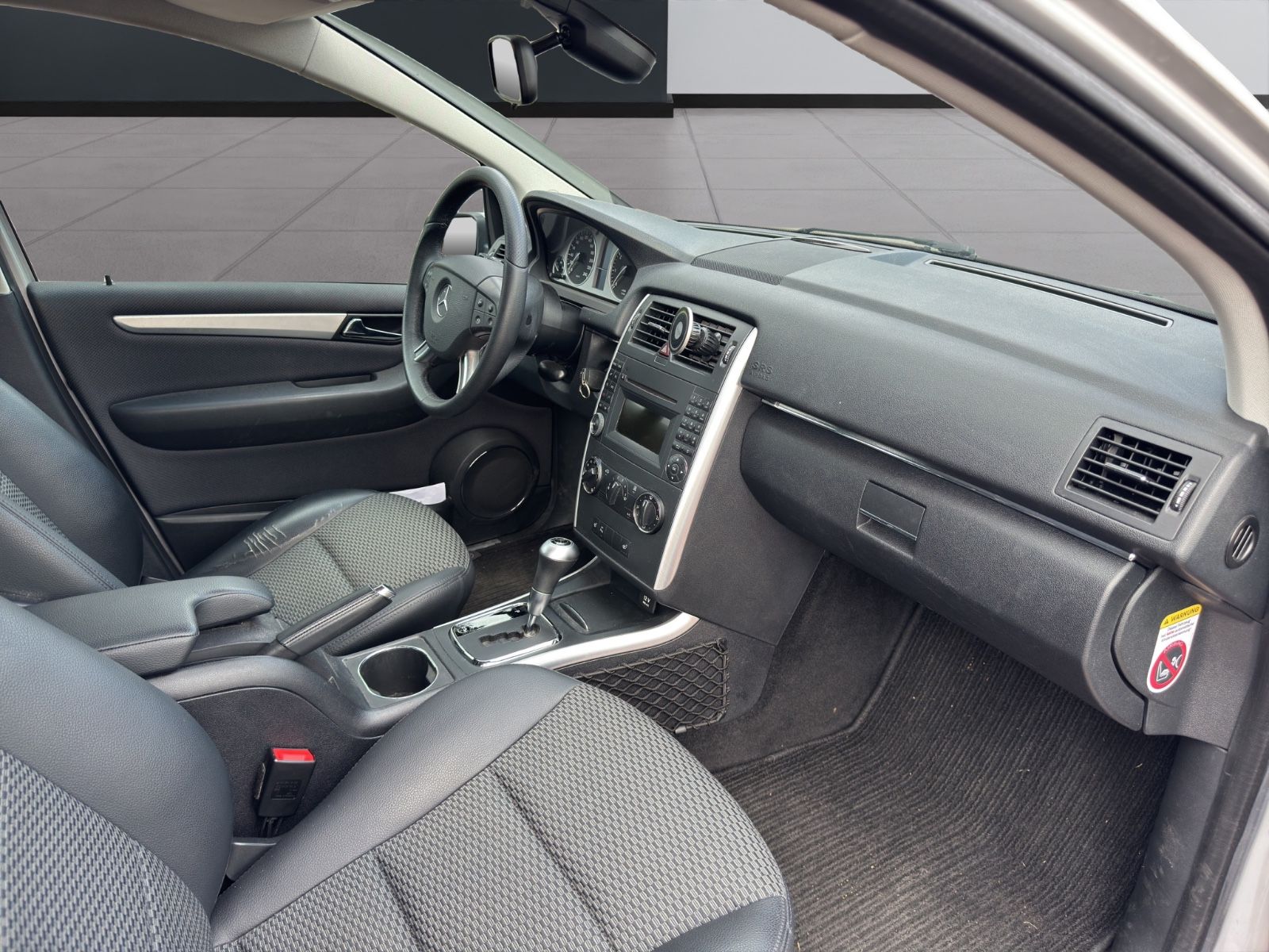 Fahrzeugabbildung Mercedes-Benz B 200 Sport Edition*2*Hand**TÜV*Neu*Automatik