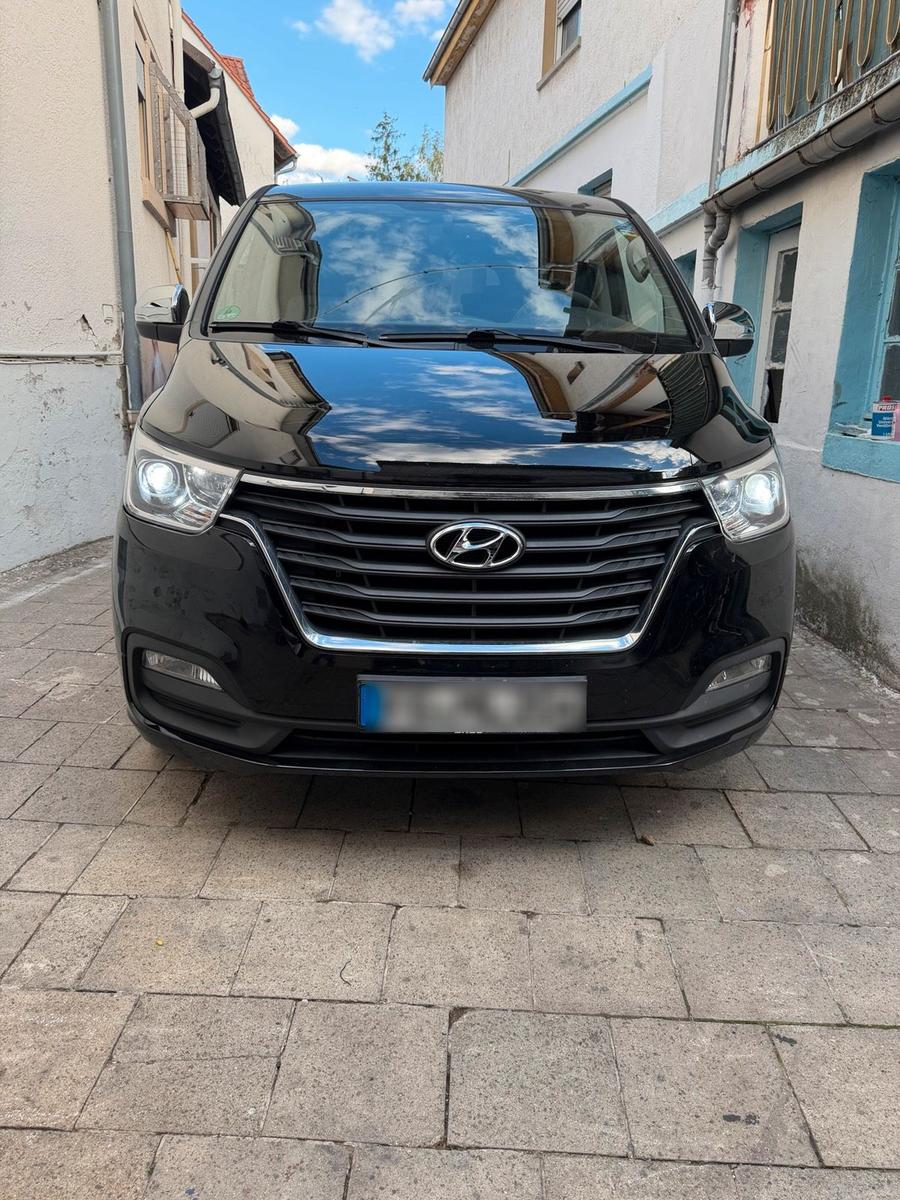 Hyundai H-1