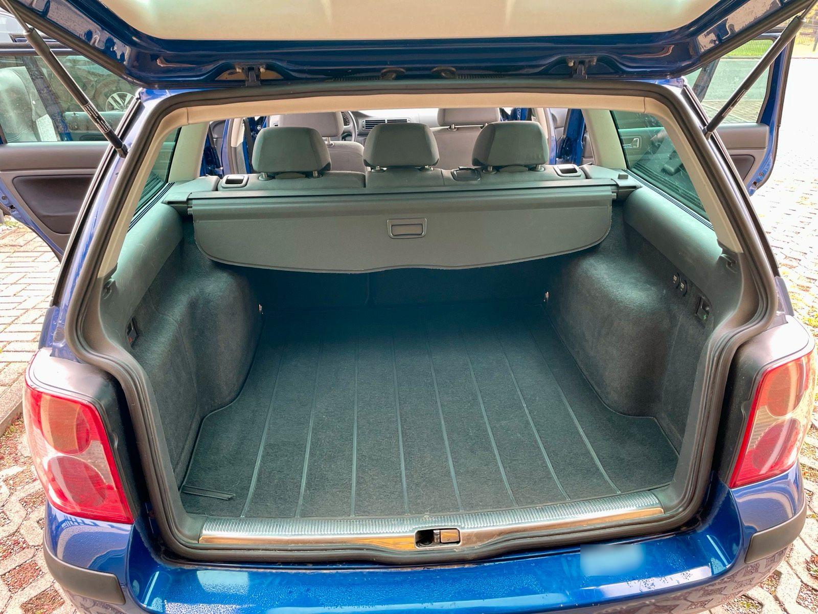 Volkswagen Passat 2004 — photo 15