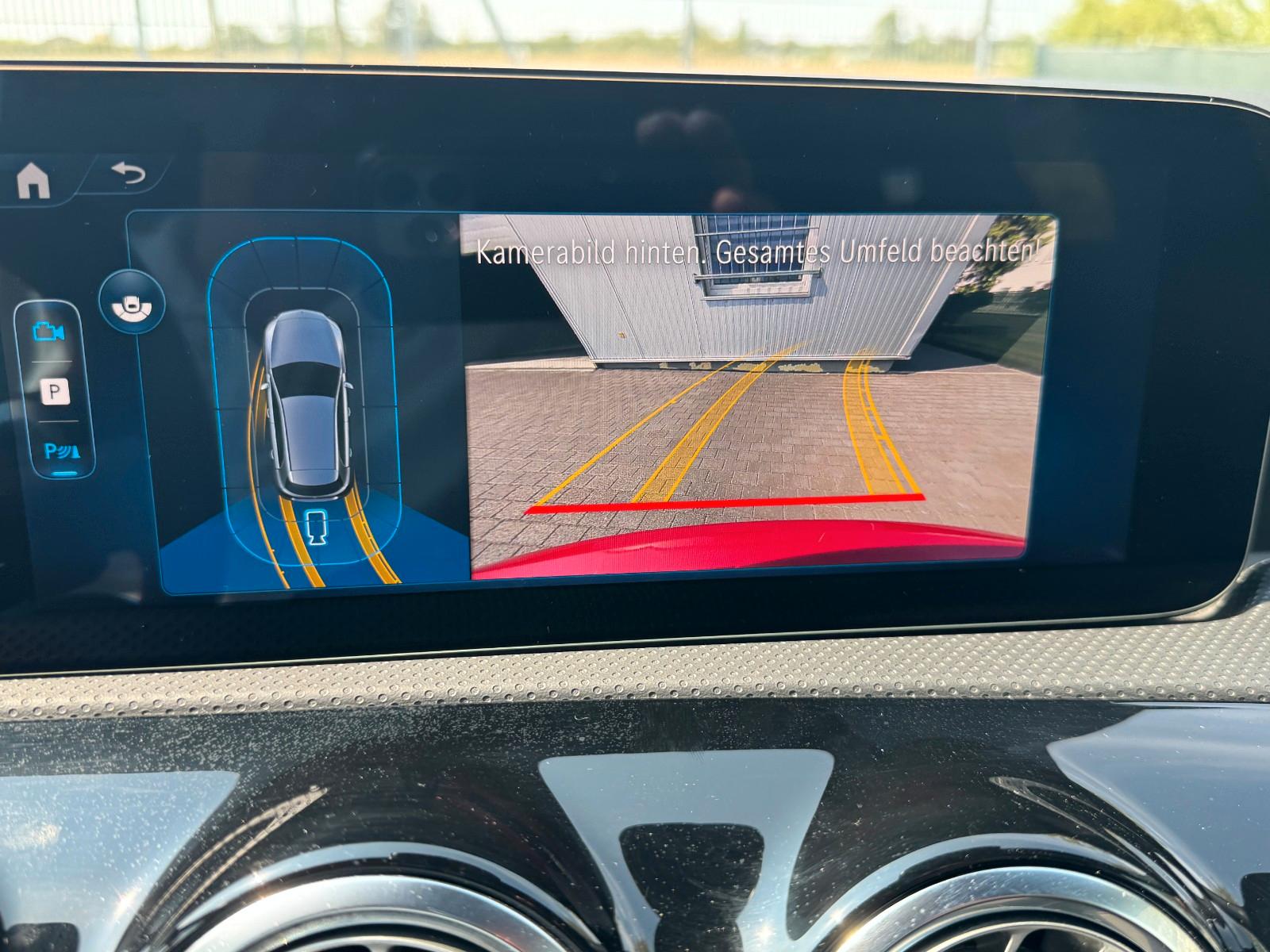 Mercedes-Benz A 250 e AMG DCT WIDESCREEN LED KAMERA AMBIENTEBE