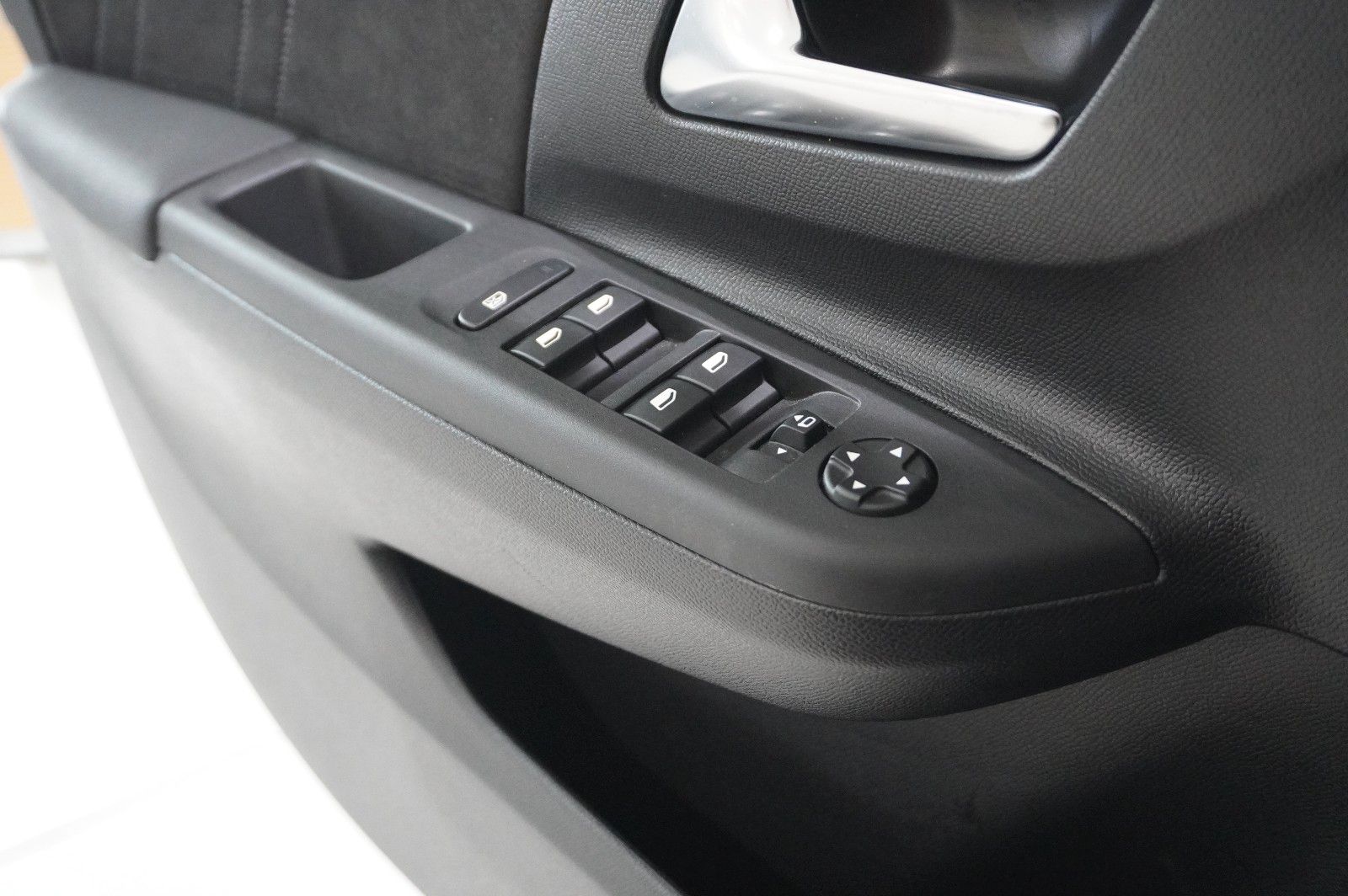 Fahrzeugabbildung Opel Corsa-e F GS SPORT 3-PHASIG NAVI/LED/KAMERA/VIRT