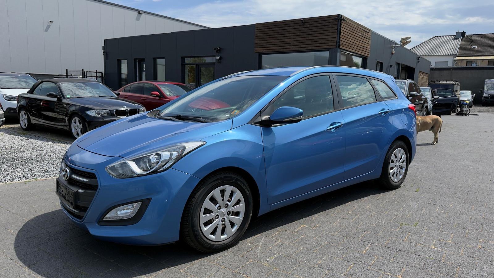 Hyundai i30 cw blue Trend