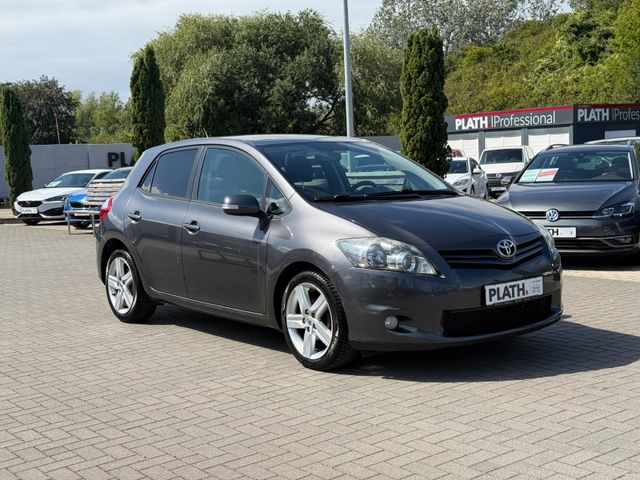 Toyota Auris Club