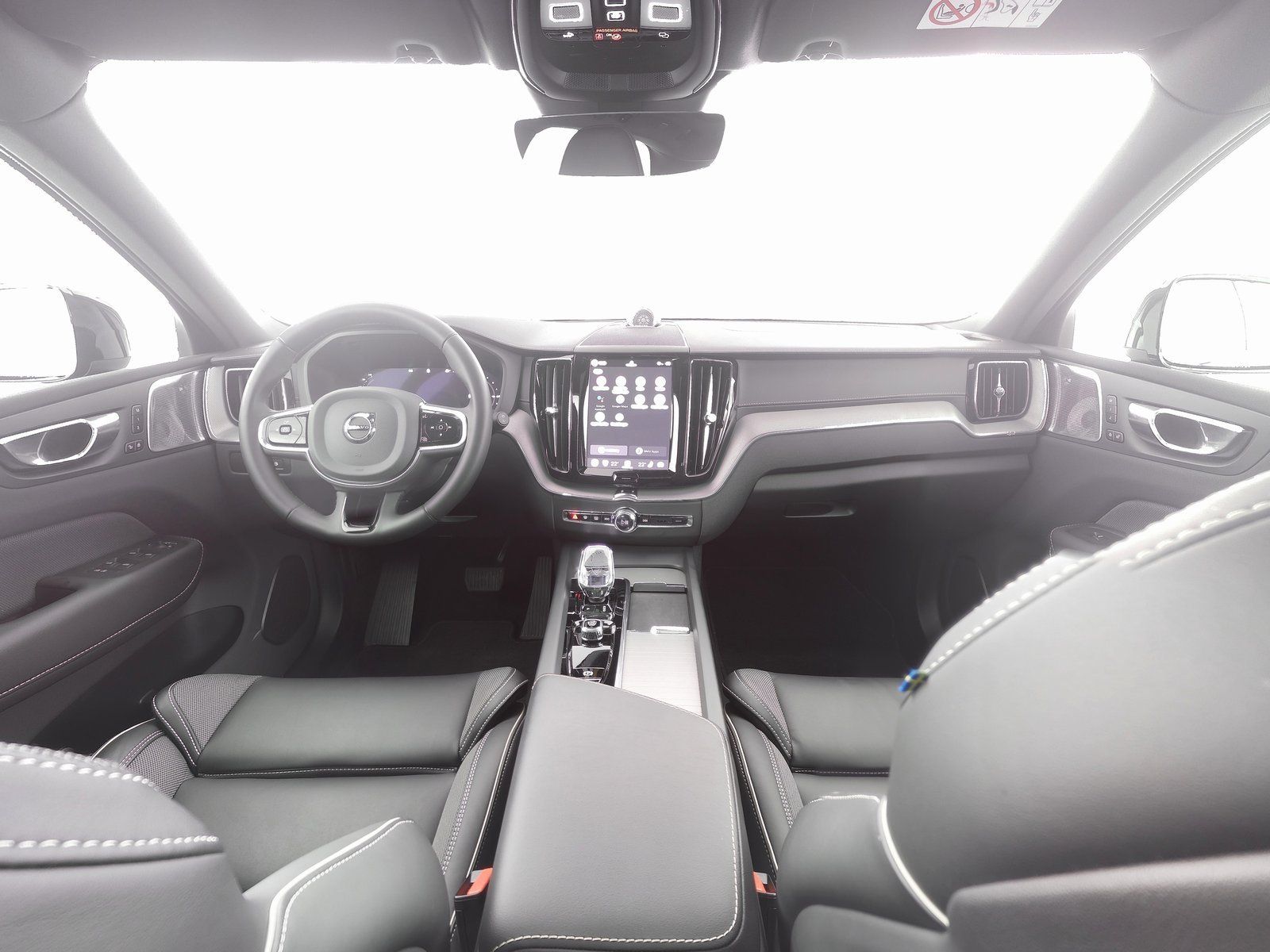 Volvo XC60 T8 AWD Ultra Black Edition FOUR-C*B&W*360° imagem 3