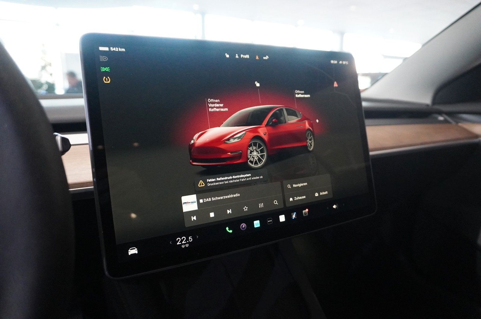 Fahrzeugabbildung Tesla Model 3 LONGRANGE DUAL-MOTOR NAVI/KAMERA/DAB/AMD