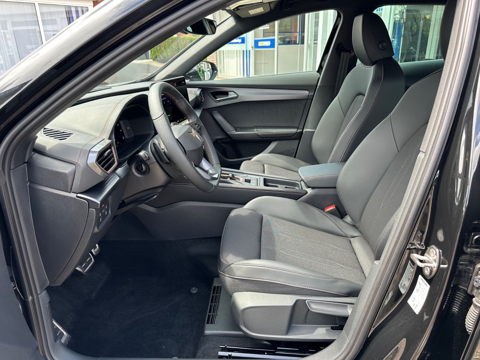 Fahrzeugabbildung CUPRA Formentor 1.5 eTSI DSG ACC/AHK/LED/SHZG/CarPlay