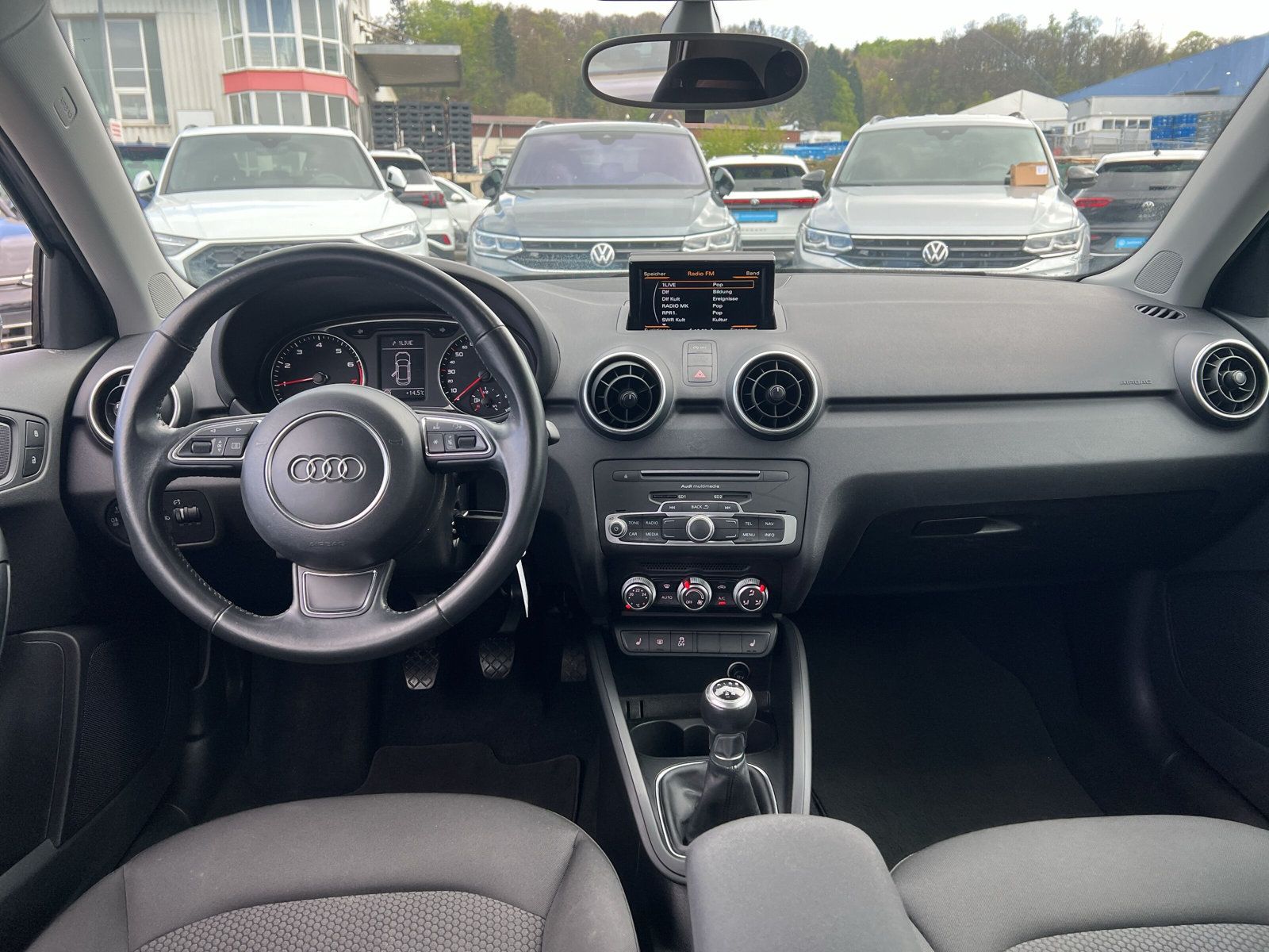 Fahrzeugabbildung Audi A1 Sportback 1.0 TFSI S line XENON NAVI 18" ROTO
