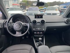 Fahrzeugabbildung Audi A1 Sportback 1.0 TFSI S line XENON NAVI 18" ROTO
