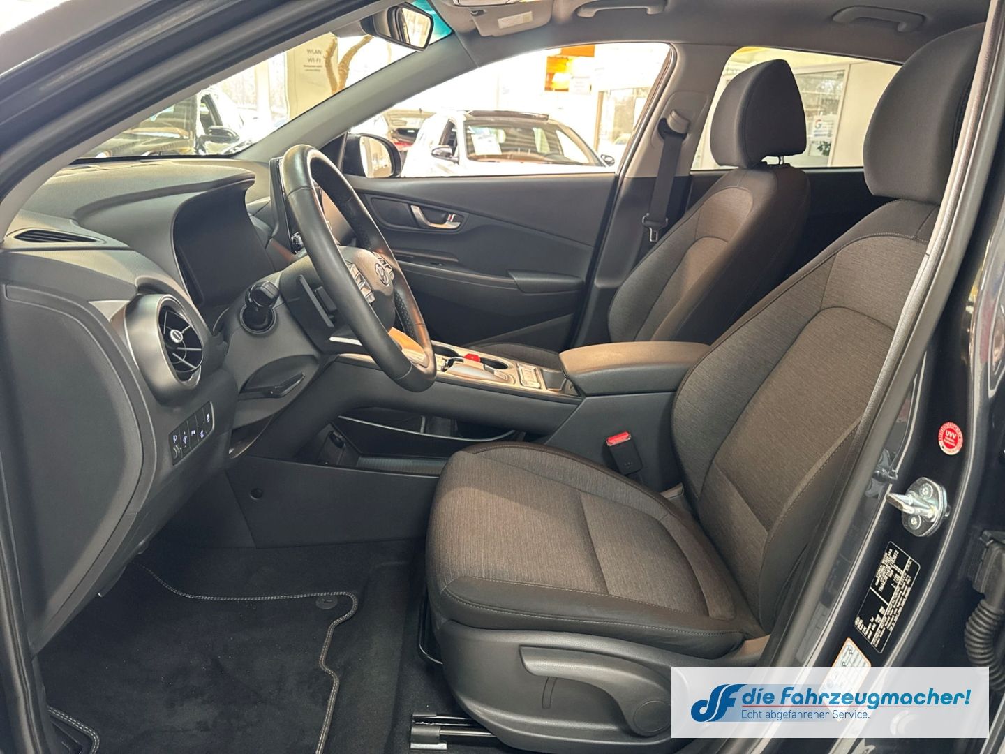 Fahrzeugabbildung Hyundai KONA Elektro 2WD Apple CarPlay Android Auto Klim