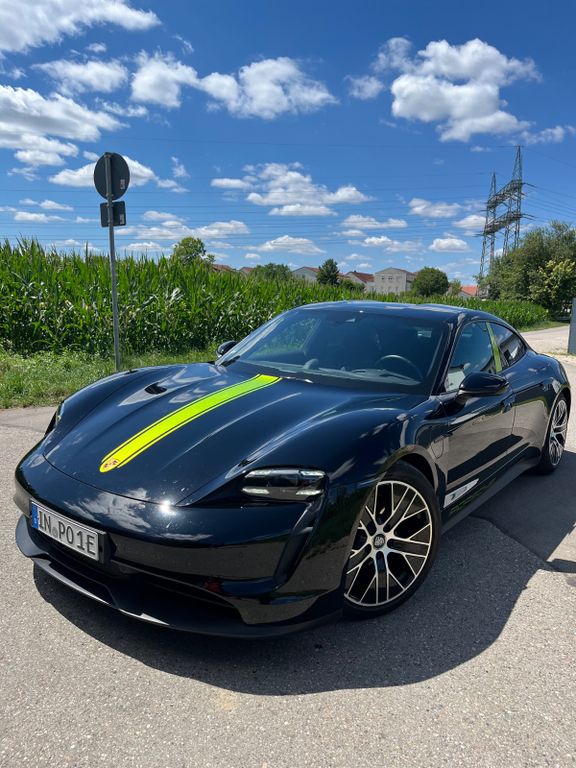 Image of Porsche Taycan