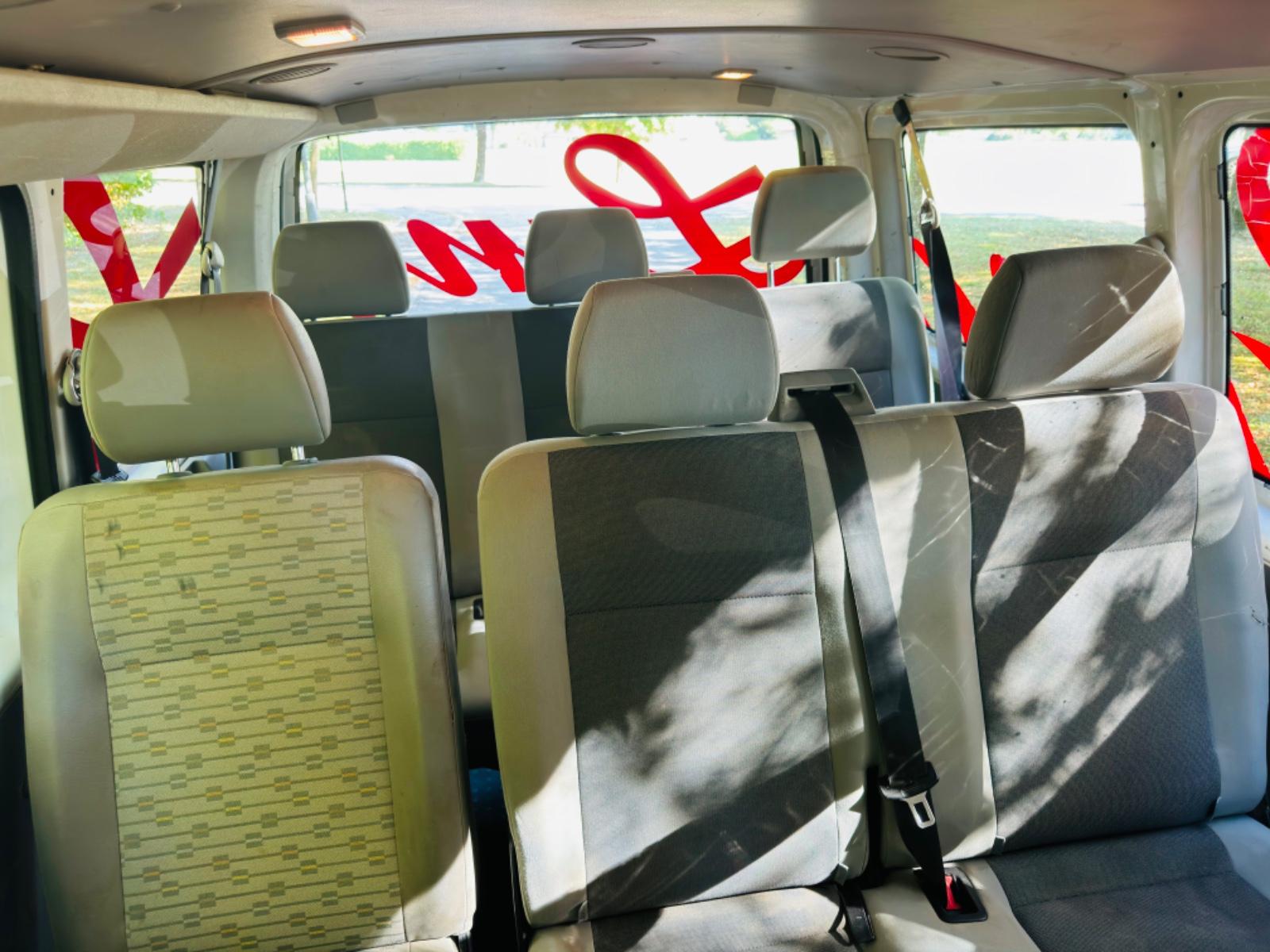 Volkswagen Caravelle 2010 — photo 20