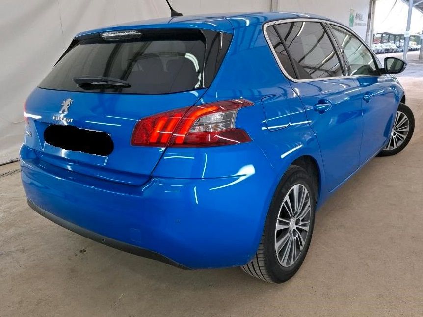 Fahrzeugabbildung Peugeot 308 Allure 1.2T NAVI/LED/PDC/R´CAM/BLIS/ALU