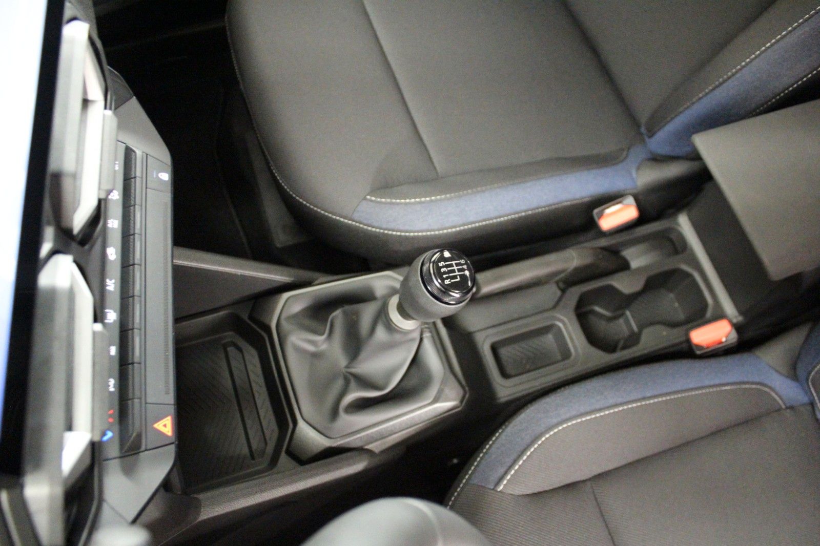 Fahrzeugabbildung Dacia Duster mild hybrid 140 Expression*Winterp.*MY 26