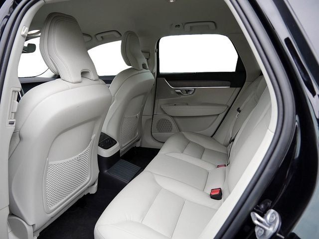 Volvo V90 Kombi 2.0 Plus Dark Recharge Plug-In Hybrid  foto 6