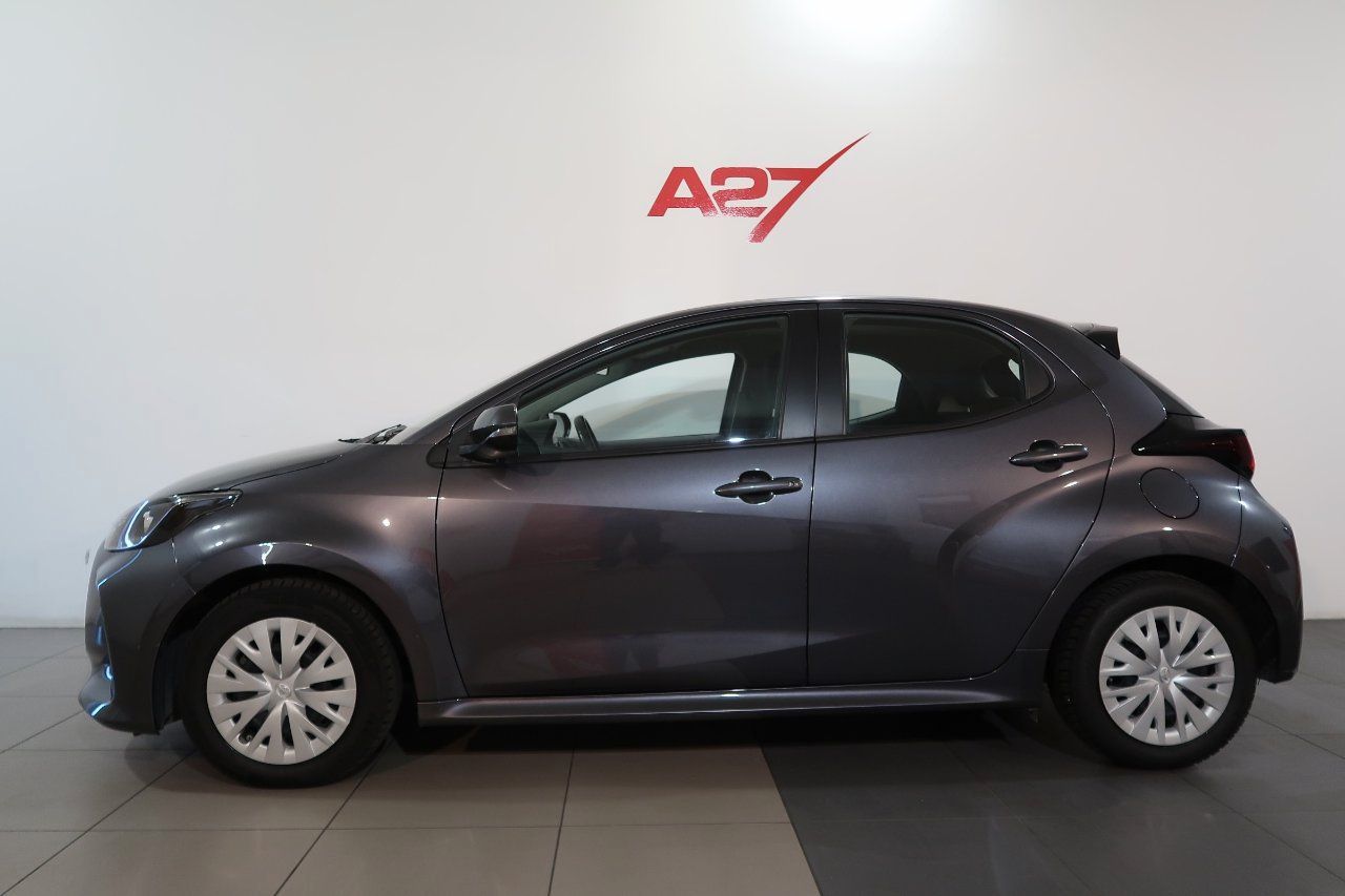 Toyota Yaris 1.5h Business # TELECAMERA # CAMBIO imagem 3