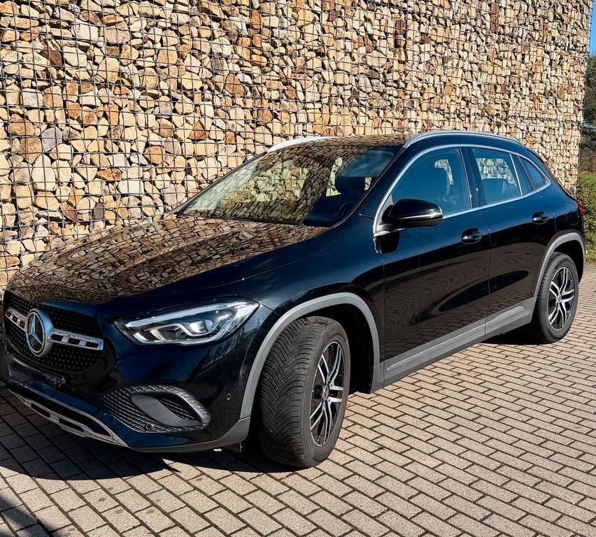 Image of Mercedes-Benz GLA 200