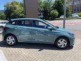 Hyundai i20 1.0T 100PS Select NAVI+RÜCKFAHRKAMERA - Gebrauchtwagen in Saarbrücken