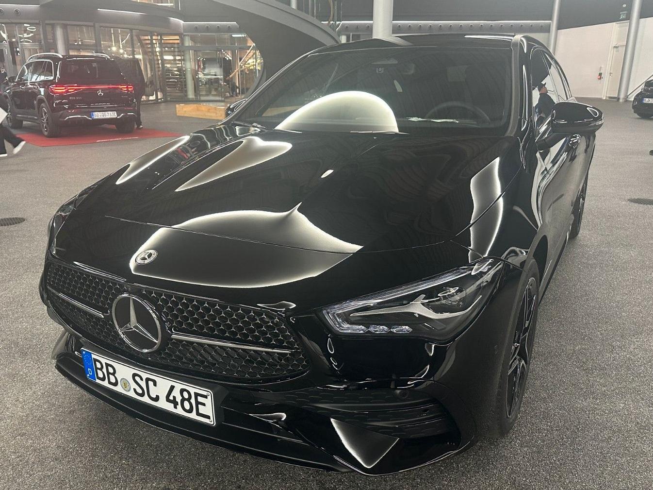 Mercedes-Benz CLA 250 e Shooting Brake AMG Line KAMERA+CARPLAY
