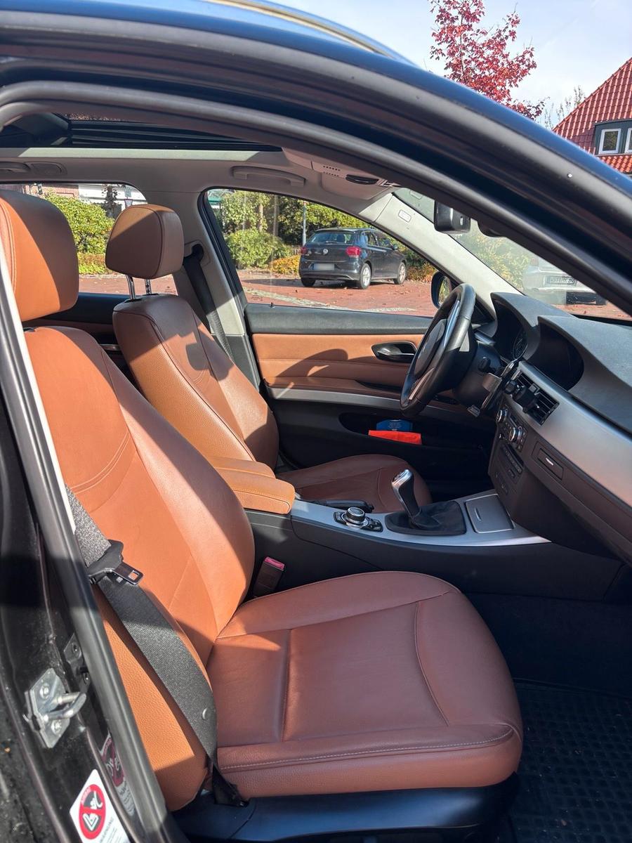 BMW 320 2012 — photo 11