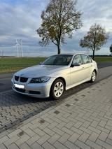 BMW 320i Autom,Allwe,tadelloses Scheckheft, einmalig - BMW 320 aus 2006: 320i