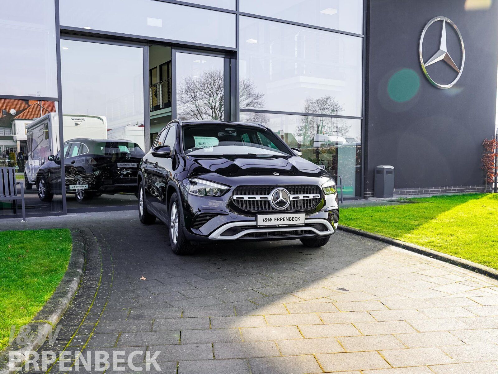 Fahrzeugabbildung Mercedes-Benz GLA 200 7G Kamera MBUX-Premium el.Heckklappe SHZ