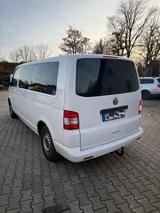 Volkswagen T5 9 Sitzer LANG 4motion - Volkswagen T5 Kombi: 9 Sitzer