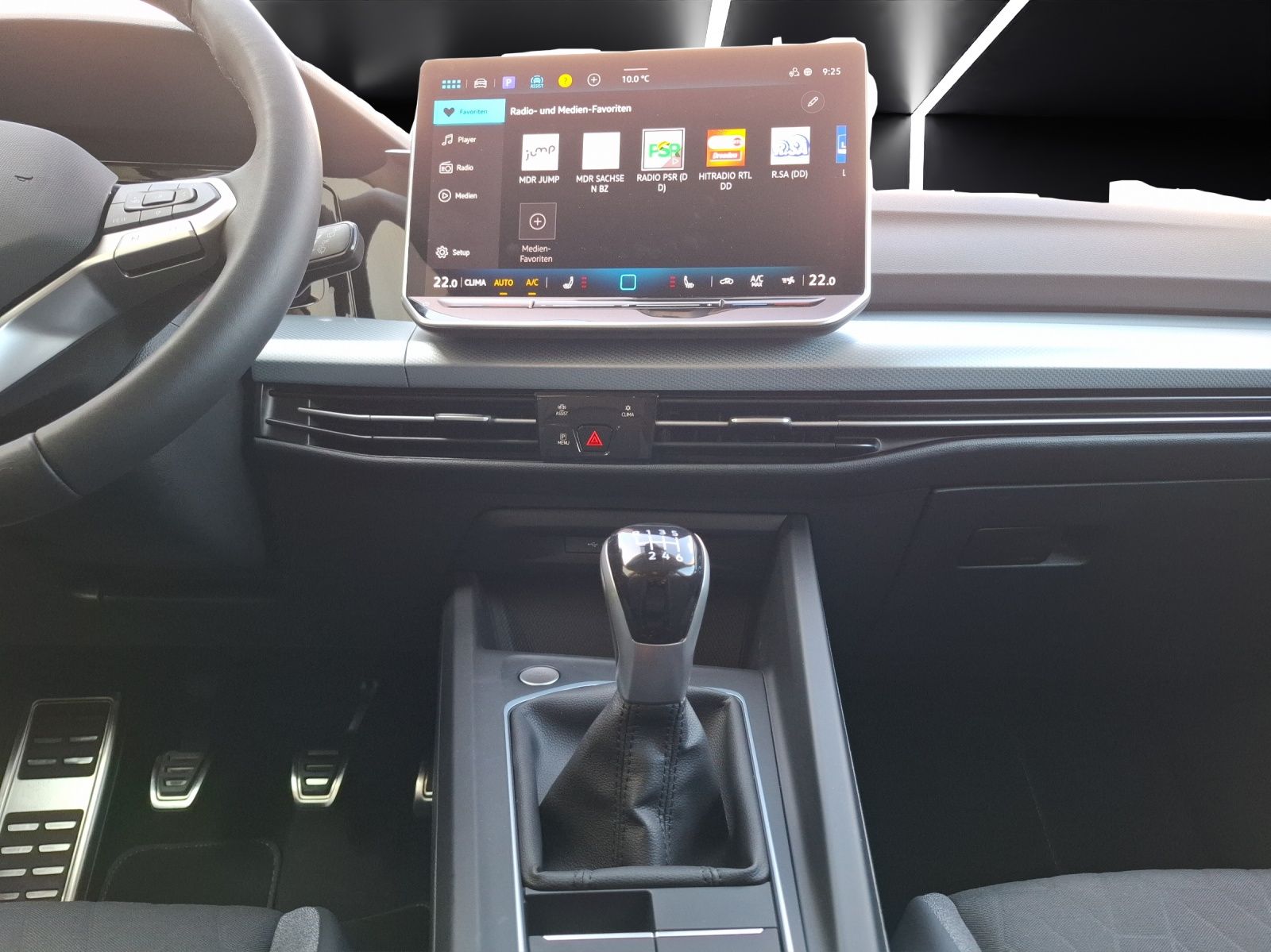 Fahrzeugabbildung Volkswagen Golf VIII Variant TSI Goal Standhzg. LED CarPlay
