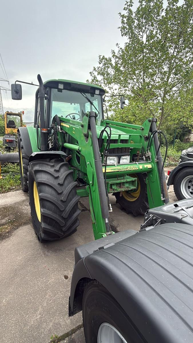 John Deere 6430