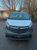 Opel Vivaro B Kasten/Kombi Kasten L1H1  2,7t 1.HAND - Opel Vivaro aus 2016 mit Diesel-Antrieb: Kleinbus