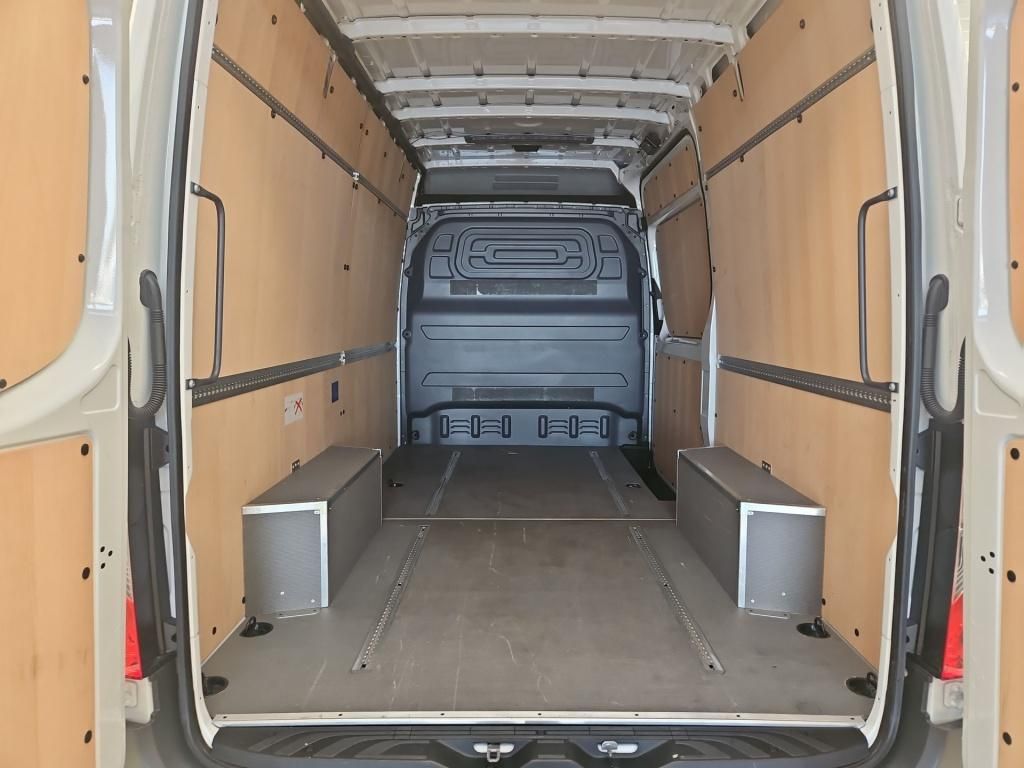 Fahrzeugabbildung Mercedes-Benz Sprinter 317 Kasten L2H2 3,5tAHK Schwingsitz SHZ