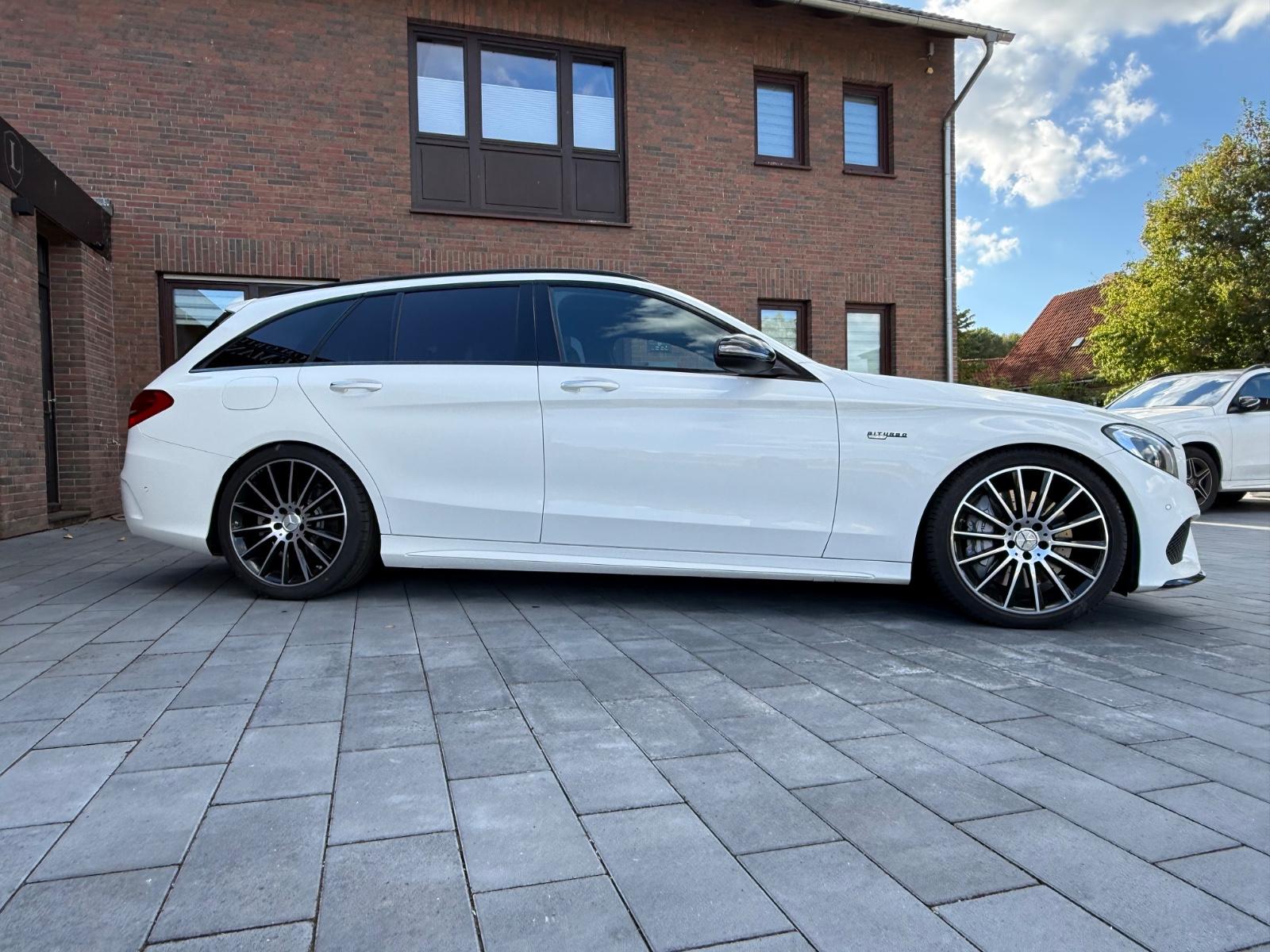 Mercedes-Benz C 43 AMG 4Matic T-Modell I PANO I BURMESTER IHUD