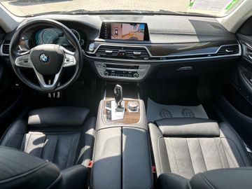 BMW 740 - 12