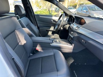Fahrzeugabbildung Mercedes-Benz E 220d BlueTEC Avantgarde*SHZ*AHK*Schiebedach*