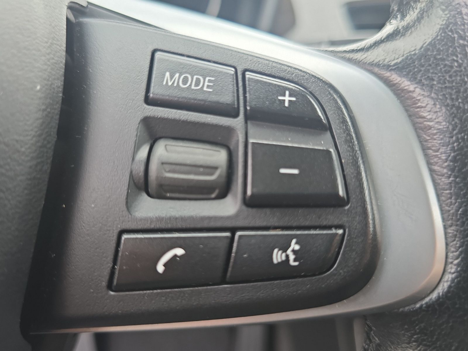 Fahrzeugabbildung BMW X1 xDrive 18 d Sport Line Advantage Parkassiste