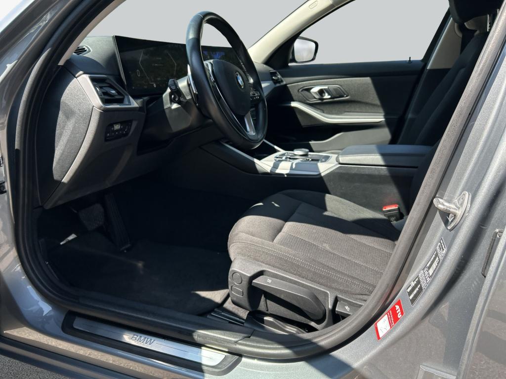 BMW 318 i Touring Aut., миниатюра 9