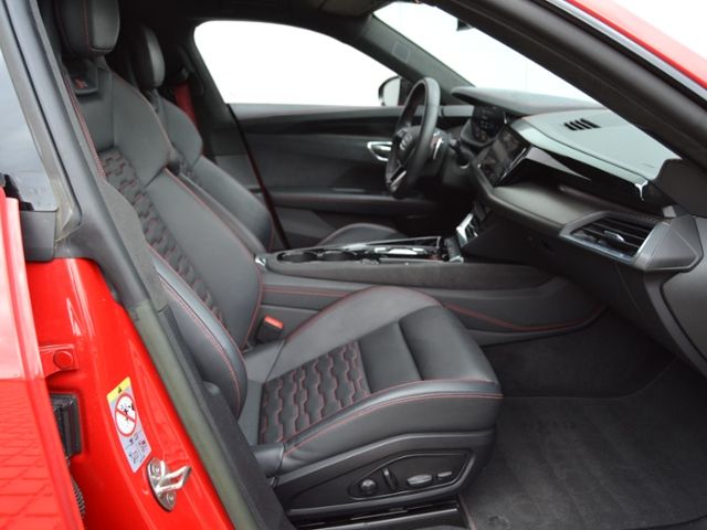 RS e-tron GT quattro NP:177.228/CARBON/LUFT/21-Z