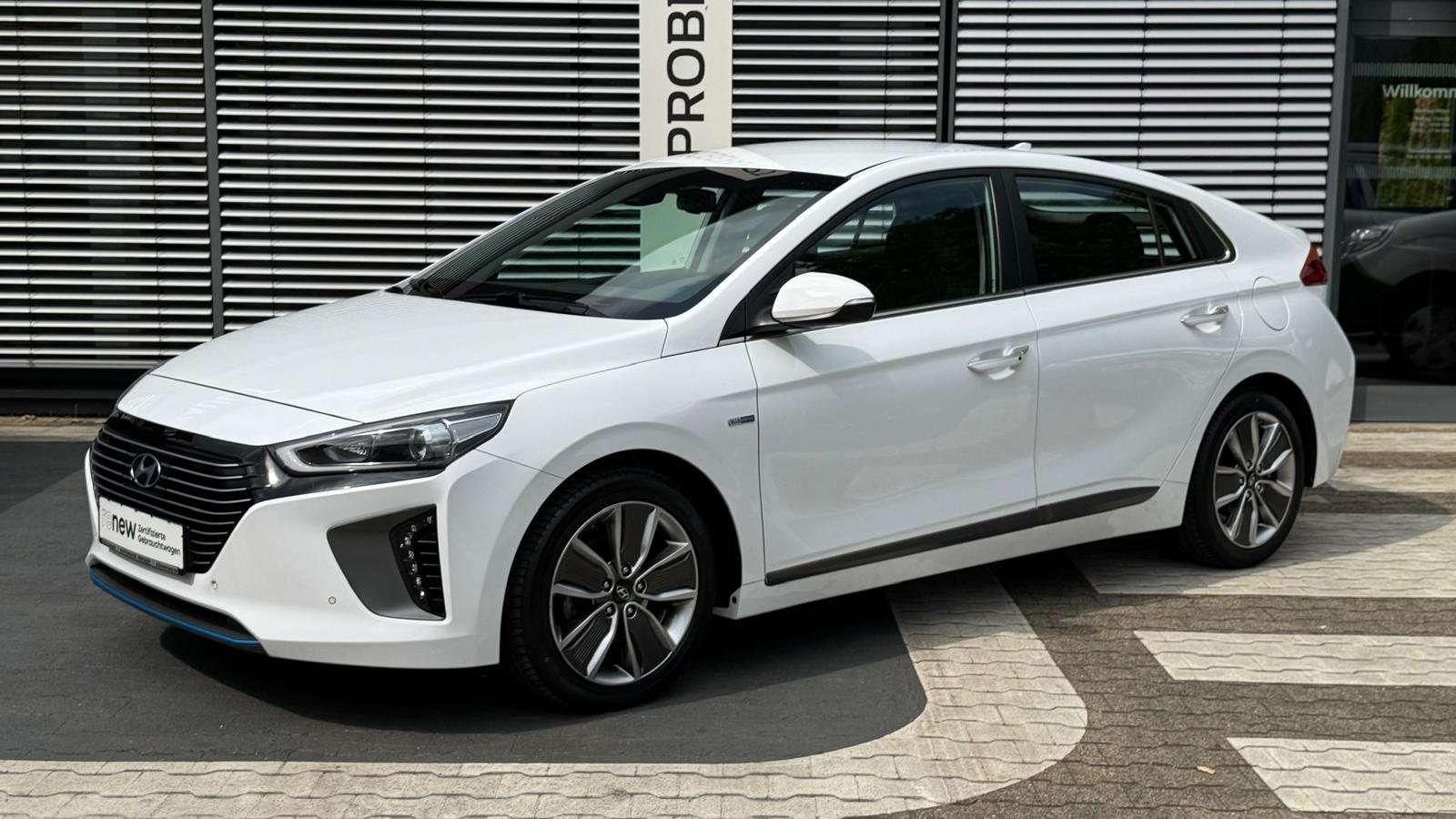 Fahrzeugabbildung Hyundai IONIQ Premium Hybrid