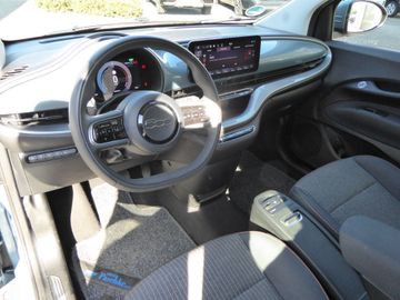 Fiat 500e C Icon, Park Paket, Winter Paket, 17 Zoll
