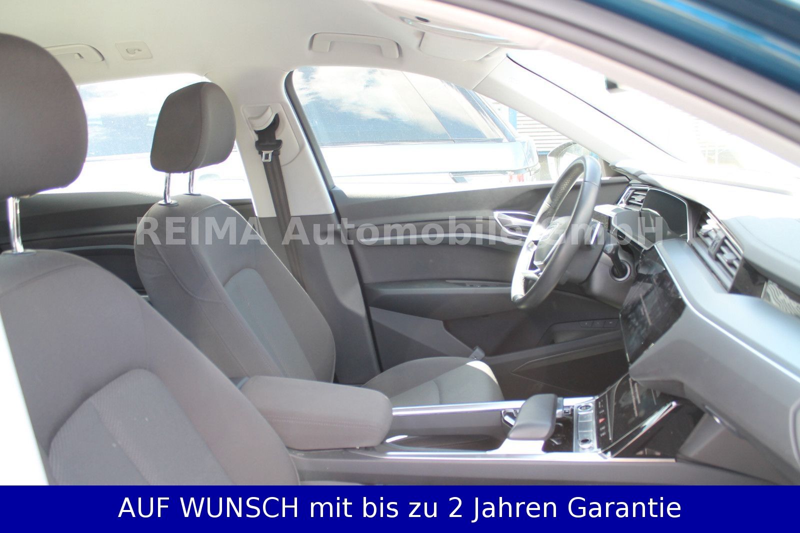 Fahrzeugabbildung Audi e-tron 55 quattro  Edition, Navi, AHK, 1.Hand