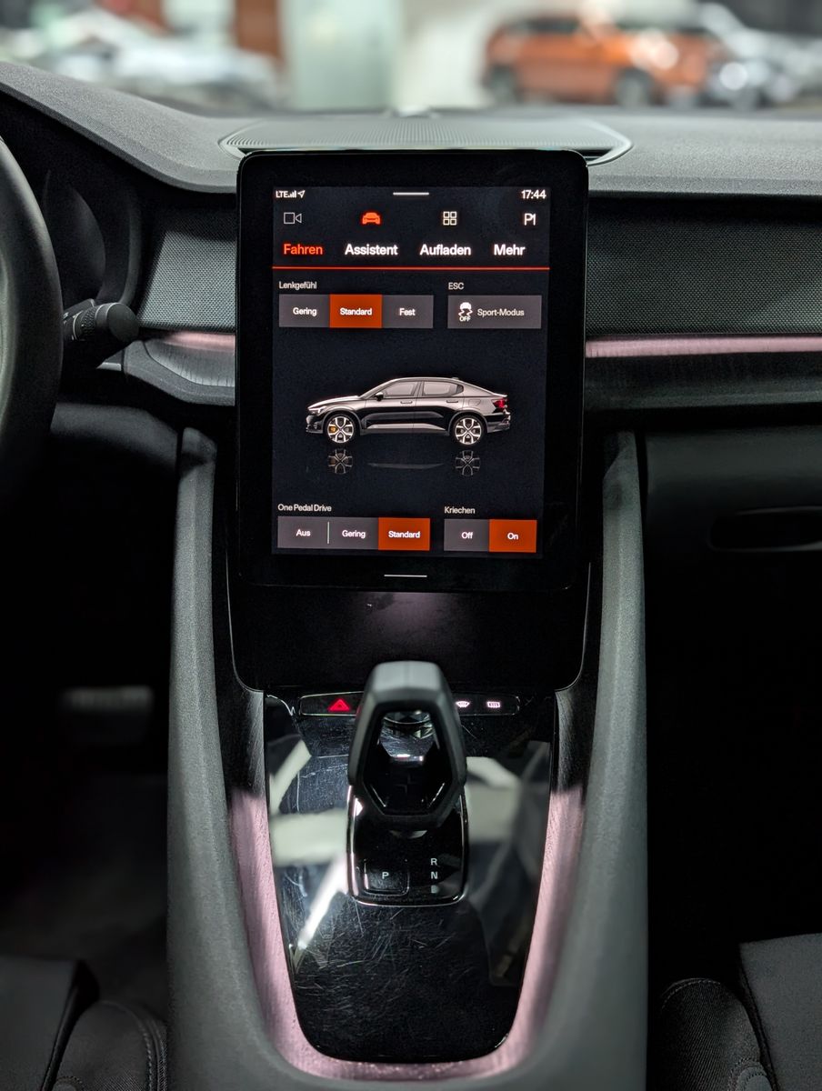 Fahrzeugabbildung Polestar 2 Range SoH 94% PILOT PLUS-PK PANO LED H&K WÄRME