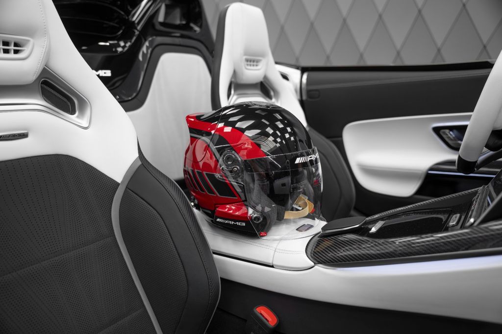 AMG PURESPEED RED/BLACK 2026 - Bild 25