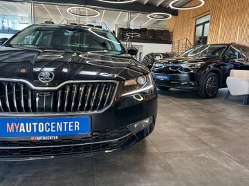 Skoda Superb Combi Style 4x4 *SZHZ*PDC*AHK*NAVI*KLIMA*
