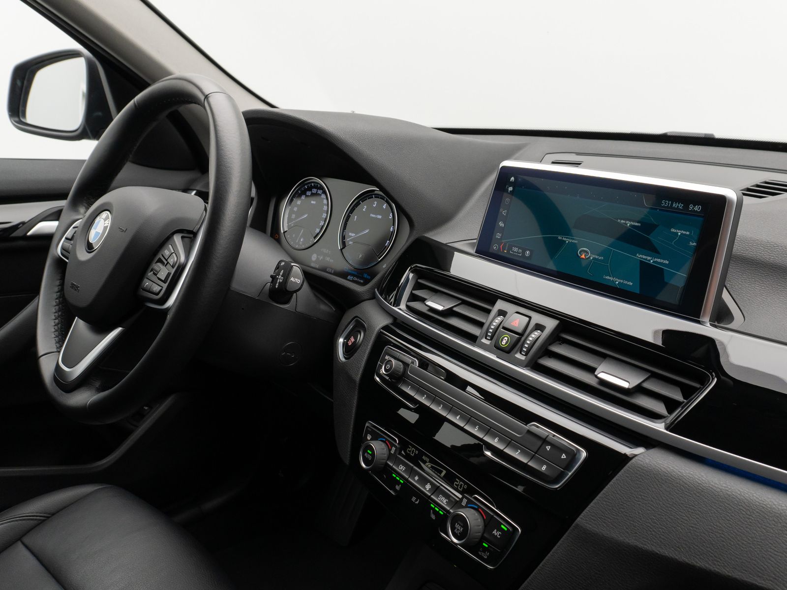 Fahrzeugabbildung BMW X1 xD25e PDC DAB Navi Lordos Geschwindigkeitsreg