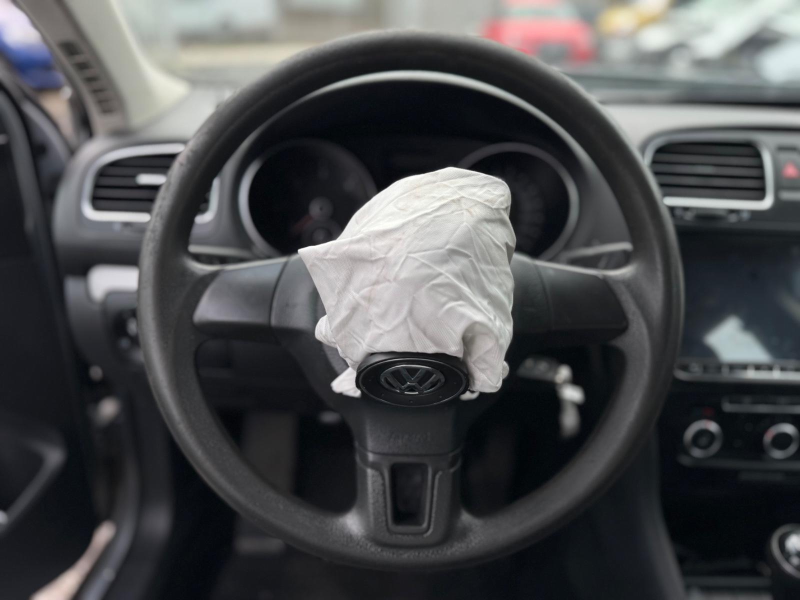 Volkswagen Golf 2013 — photo 10