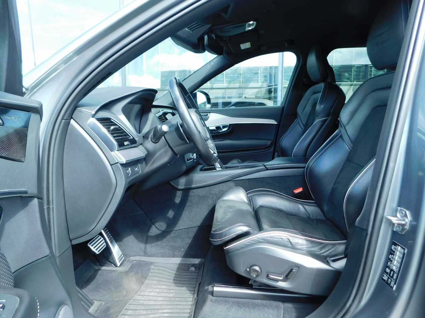 Fahrzeugabbildung Volvo XC90 Diesel B5 D AWD R-Design