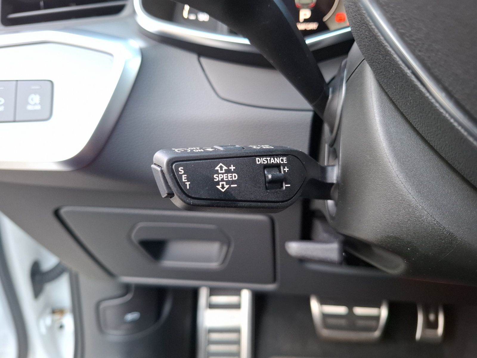 Fahrzeugabbildung Audi A6 Avant 45 TFSI sport quattro S-tronic STH LED