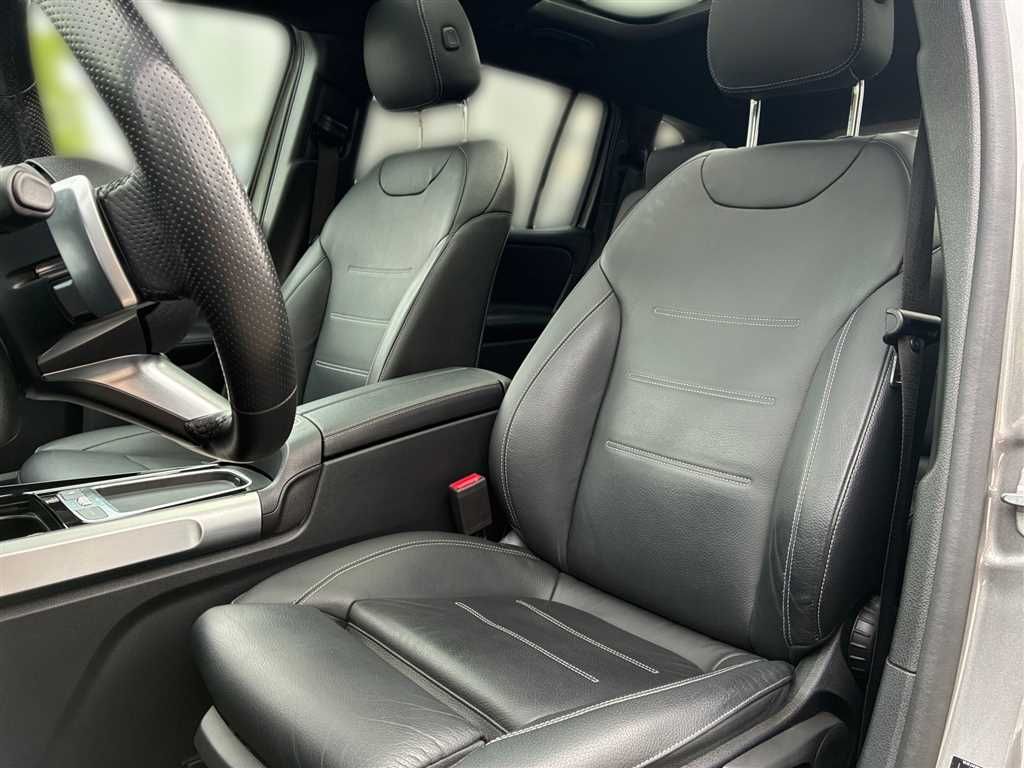 Mercedes-Benz GLB 220 AMG-Line 4MATIC DCT  foto 16
