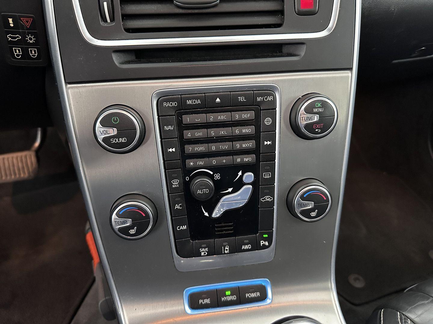Volvo V60 2014 — photo 15
