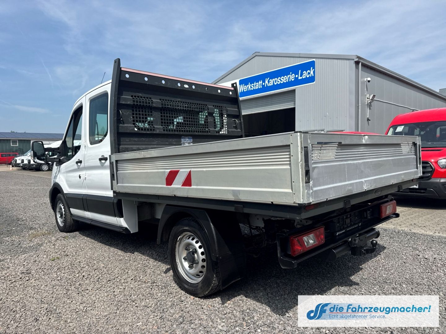 Fahrzeugabbildung Ford Transit Pritsche 310 L2 Doppelkabine Basis 2.0 T