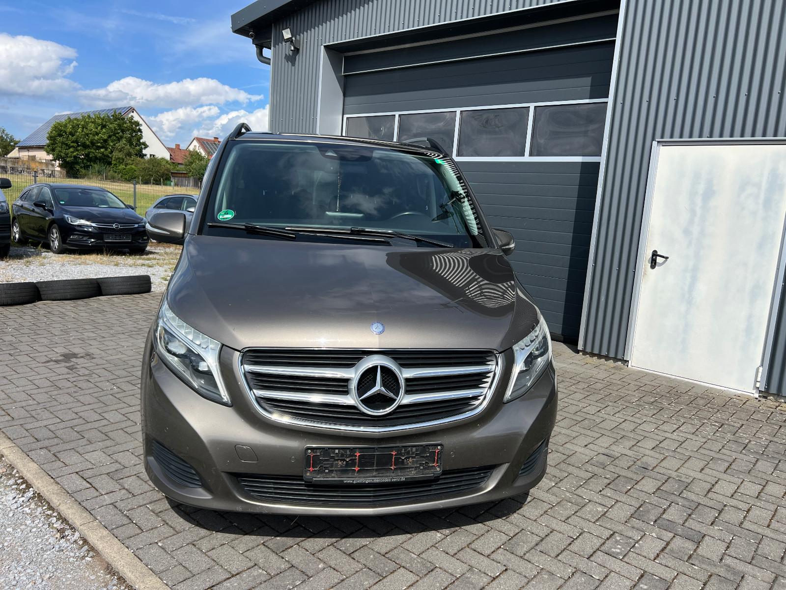 Mercedes-Benz V 250